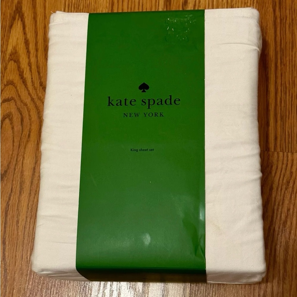 NWT Kate Spade King White 4-Piece Sheet Set